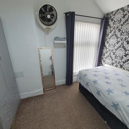 Private Room In Cardiff Esterno foto