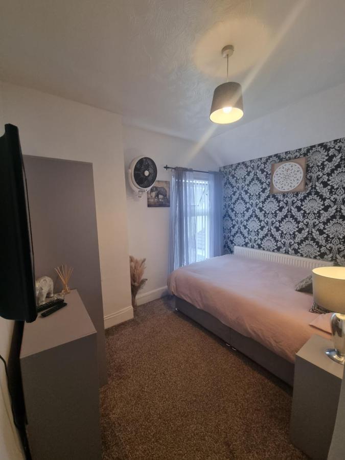 Private Room In Cardiff Esterno foto